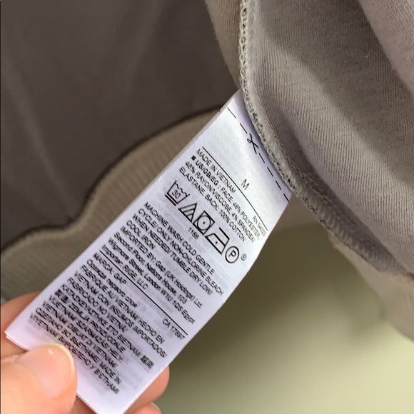 Like new! GAP knit bomber jacket light cream - Picture 7 of 7